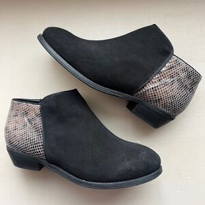 Softwalk Women 6.5WW Black Faux Suede Snake Print Ankle Booties Side Zip Comfort